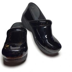 Dansko XP 2.0 SR Black Patent Slip On Clog Shoe Women's 38 W US 7-7.5 Wide Lk Nw